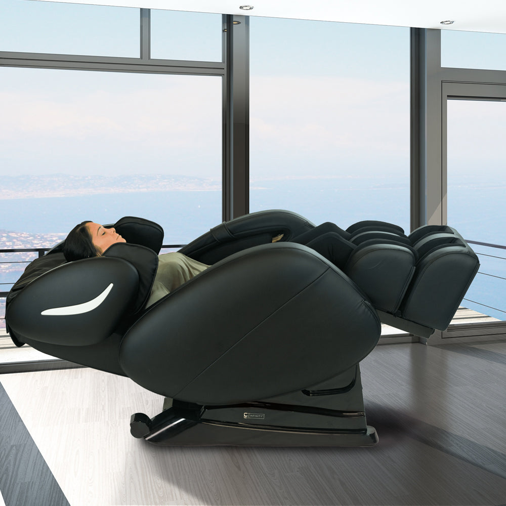 X3 - Unique near-flat reclining S-Track massage mechanism and decompression stretch.